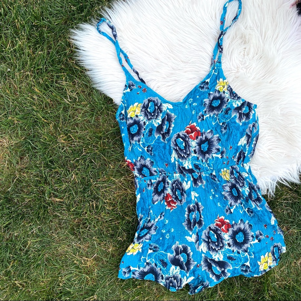 Billabong floral romper beach coverup large